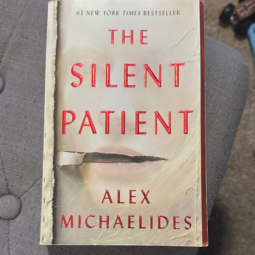 The Silent Patient by Alex Michaelides